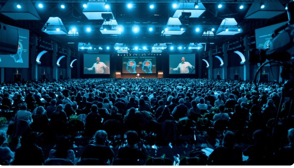 Leadone live event — thousands gathered for an awareness program